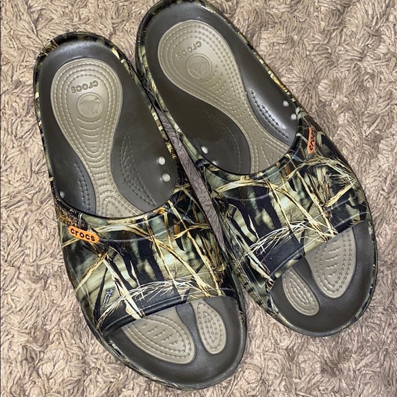 CROCS Other - Crocs men’s slides size 13. Camouflage